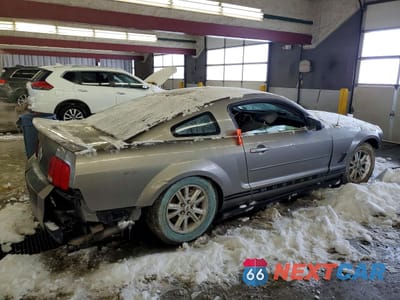 Trzecie zdjęcie samochodu z tyłu: 2008 FORD MUSTANG VIN:1ZVHT80N685208884 - miniatura