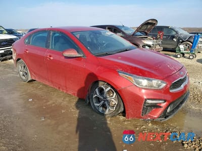 Czwarte zdjęcie samochodu z boku: 2019 KIA FORTE LXS VIN:3KPF24AD5KE080077 - miniatura