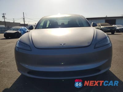 Piąte zdjęcie samochodu w środku: 2025 TESLA MODEL 3 VIN:5YJ3E1EA3SF014100 - miniatura