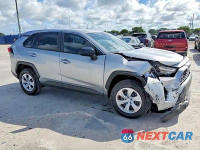 Czwarte zdjęcie samochodu z boku: 2025 TOYOTA RAV4 LE VIN:2T3H1RFV3SW412628 - miniatura