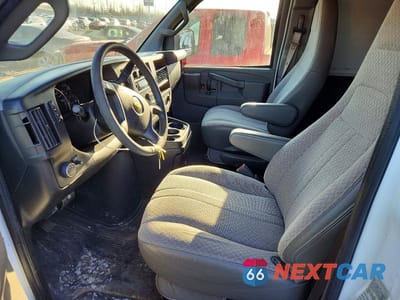 Zdjęcie 7 z 12 samochodu: 2017 CHEVROLET EXPRESS G3500 VIN:1GCZGGFF0H1257026 - miniatura