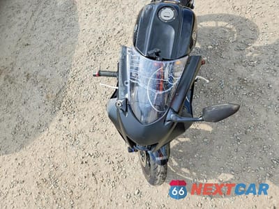 Piąte zdjęcie samochodu w środku: 2025 YAMAHA YZFR7 VIN:JYARM38E6SA020078 - miniatura