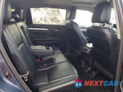 Zdjęcie 11 z 13 samochodu: 2017 TOYOTA HIGHLANDER XLE VIN:5TDJZRFH0HS360535 - miniatura