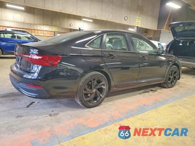 Trzecie zdjęcie samochodu z tyłu: 2025 VOLKSWAGEN JETTA SE VIN:3VW7X7BU2SM043979 - miniatura