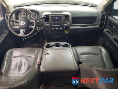 Zdjęcie 8 z 13 samochodu: 2013 RAM 3500 DELIVERY VAN VIN:3C7WRTCL0DG584380 - miniatura