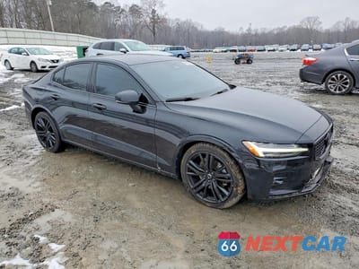 Czwarte zdjęcie samochodu z boku: 2024 VOLVO S60 PLUS VIN:7JRL12TH7RG280318 - miniatura