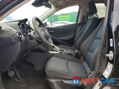 Zdjęcie 7 z 12 samochodu: 2016 TOYOTA SCION IA VIN:3MYDLBZV3GY106091 - miniatura