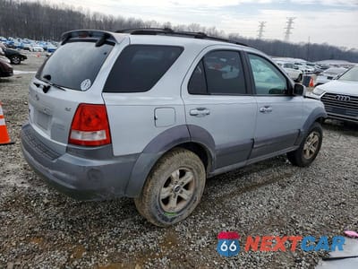 Trzecie zdjęcie samochodu z tyłu: 2005 KIA SORENTO EX VIN:KNDJC733755366476 - miniatura