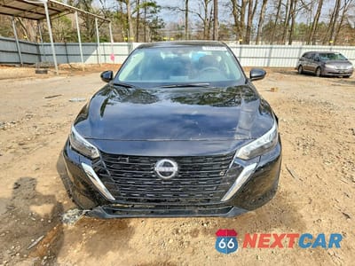 Piąte zdjęcie samochodu w środku: 2024 NISSAN SENTRA S VIN:3N1AB8BV3RY391575 - miniatura