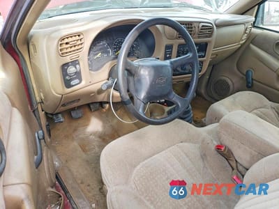 Zdjęcie 8 z 11 samochodu: 2000 CHEVROLET S TRUCK S10 VIN:1GCCS1944Y8184021 - miniatura