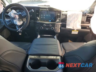 Zdjęcie 8 z 12 samochodu: 2025 FORD F350 SUPER DUTY VIN:1FT8W3BM5SEE07840 - miniatura