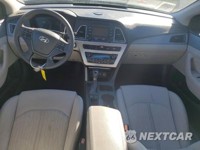 Zdjęcie 8 z 13 samochodu: 2016 HYUNDAI SONATA HYBRID VIN:KMHE24L16GA025271 - miniatura