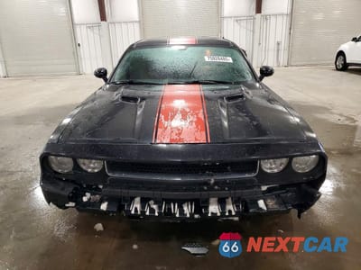 Piąte zdjęcie samochodu w środku: 2014 DODGE CHALLENGER SXT VIN:2C3CDYAG9EH274297 - miniatura