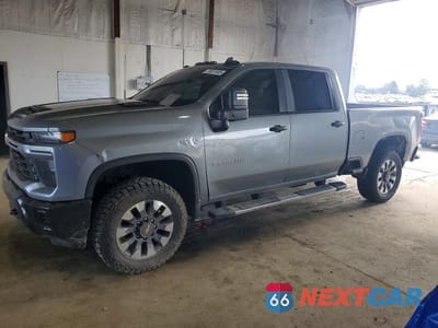 2024 CHEVROLET SILVERADO K2500 CUSTOM 2GC4YME77R1123271 - główne zdjęcie licytacji z USA - miniatura