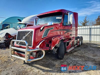 Drugie zdjęcie samochodu z przodu: 2017 VOLVO VNL SEMI TRUCK VIN:4V4NC9EG5HN983509 - miniatura