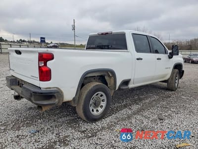 Trzecie zdjęcie samochodu z tyłu: 2024 CHEVROLET SILVERADO K2500 CUSTOM VIN:1GC4YMEY9RF127629 - miniatura