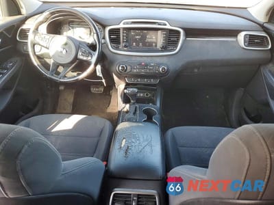 Zdjęcie 8 z 12 samochodu: 2018 KIA SORENTO LX VIN:5XYPG4A35JG357308 - miniatura