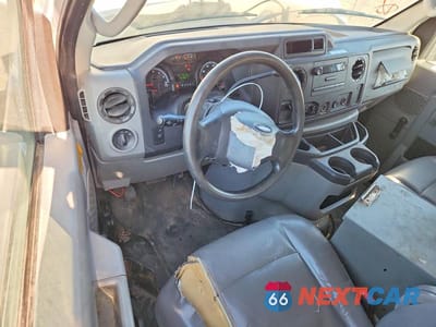 Zdjęcie 8 z 13 samochodu: 2010 FORD ECONOLINE E250 VAN VIN:1FTNE2EL9ADA09912 - miniatura