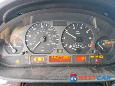 Zdjęcie 9 z 12 samochodu: 2003 BMW 325 XI VIN:WBAEU334X3PM56994 - miniatura