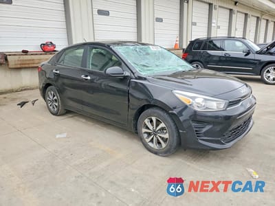 Czwarte zdjęcie samochodu z boku: 2022 KIA RIO VIN:3KPA24AD9NE484627 - miniatura