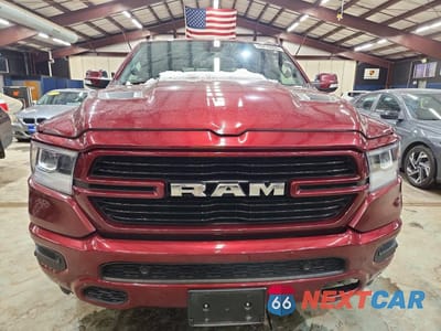 Piąte zdjęcie samochodu w środku: 2019 RAM 1500 LARAMIE VIN:1C6SRFJT8KN749250 - miniatura