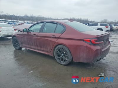 Drugie zdjęcie samochodu z przodu: 2022 BMW M550XI VIN:WBA13BK01NCJ45054 - miniatura