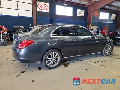 Trzecie zdjęcie samochodu z tyłu: 2016 MERCEDES-BENZ C 300 4MATIC VIN:55SWF4KB3GU151794 - miniatura
