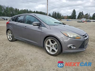Czwarte zdjęcie samochodu z boku: 2012 FORD FOCUS TITANIUM VIN:1FAHP3N21CL189566 - miniatura