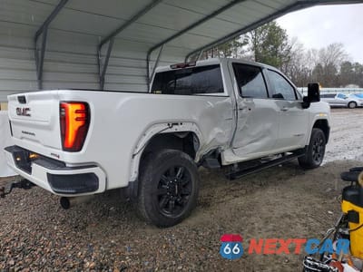 Trzecie zdjęcie samochodu z tyłu: 2024 GMC SIERRA K2500 AT4 VIN:1GT49PEY5RF210683 - miniatura