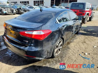 Trzecie zdjęcie samochodu z tyłu: 2015 KIA FORTE EX VIN:KNAFZ4A81F5373617 - miniatura