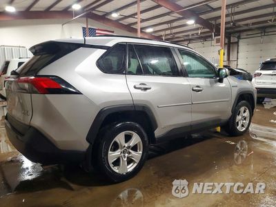 Trzecie zdjęcie samochodu z tyłu: 2020 TOYOTA RAV4 XLE VIN:2T3RWRFVXLW071879 - miniatura