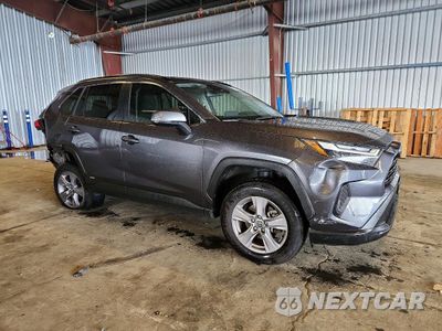 Czwarte zdjęcie samochodu z boku: 2024 TOYOTA RAV4 XLE VIN:JTMRWRFV7RJ060040 - miniatura