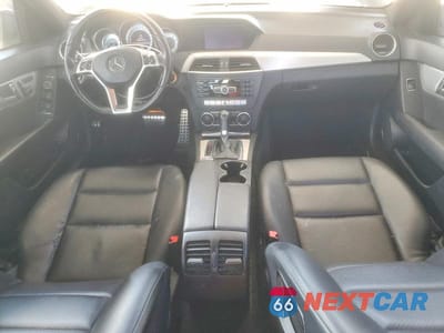 Zdjęcie 8 z 11 samochodu: 2013 MERCEDES-BENZ C 250 VIN:WDDGF4HB8DR247235 - miniatura