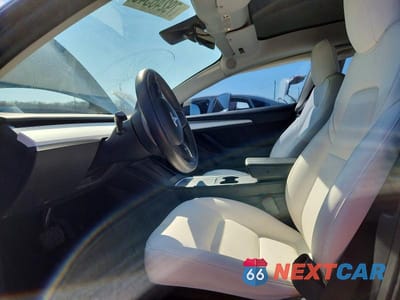 Zdjęcie 7 z 12 samochodu: 2023 TESLA MODEL 3 VIN:5YJ3E1EAXPF382569 - miniatura