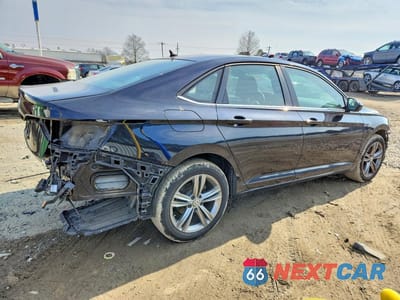 Trzecie zdjęcie samochodu z tyłu: 2019 VOLKSWAGEN JETTA S VIN:3VWC57BU9KM042249 - miniatura