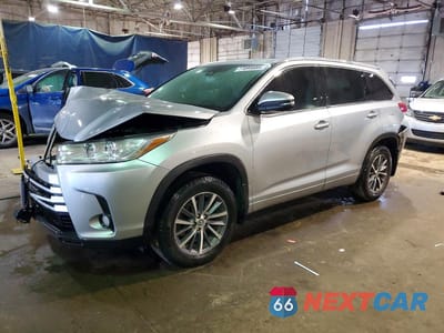 2018 TOYOTA HIGHLANDER XLE 5TDJZRFH7JS914868 - główne zdjęcie licytacji z USA - miniatura