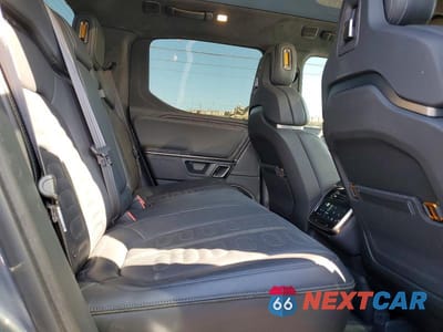 Zdjęcie 10 z 11 samochodu: 2022 RIVIAN R1T ADVENTURE VIN:7FCTGAAA8NN007692 - miniatura