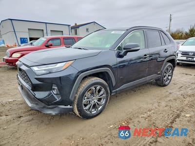 2025 TOYOTA RAV4 XLE PREMIUM JTMB6RFV7SD157230 - główne zdjęcie licytacji z USA - miniatura