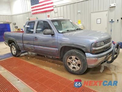 Czwarte zdjęcie samochodu z boku: 2002 CHEVROLET SILVERADO K1500 VIN:1GCEK19T22Z123851 - miniatura