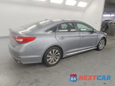 Trzecie zdjęcie samochodu z tyłu: 2016 HYUNDAI SONATA SPORT VIN:5NPE34AF8GH363859 - miniatura