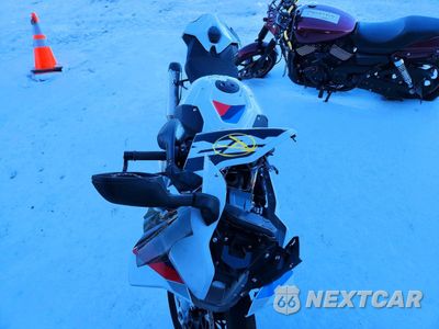 Piąte zdjęcie samochodu w środku: 2025 BMW S 1000 RR VIN:WB10P2305S6L50496 - miniatura
