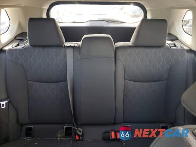 Zdjęcie 10 z 13 samochodu: 2026 TOYOTA COROLLA CROSS LE VIN:7MUCAAAGXTV156405 - miniatura
