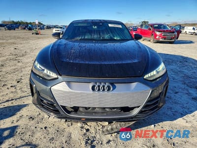 Piąte zdjęcie samochodu w środku: 2022 AUDI E-TRON GT PREMIUM PLUS VIN:WAUFJBFW5N7007049 - miniatura