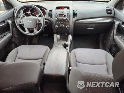 Zdjęcie 8 z 12 samochodu: 2011 KIA SORENTO BASE VIN:5XYKT4A23BG146283 - miniatura