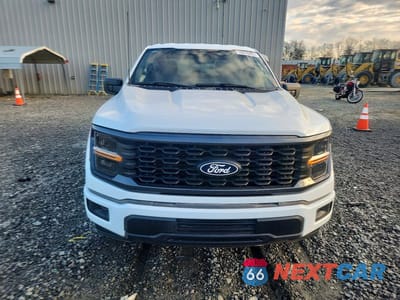 Piąte zdjęcie samochodu w środku: 2024 FORD F150 STX VIN:1FTEW2K58RKE85370 - miniatura