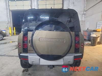 Zdjęcie 6 z 12 samochodu: 2025 LAND ROVER DEFENDER 110 S VIN:SALEJ7EX1S2399101 - miniatura