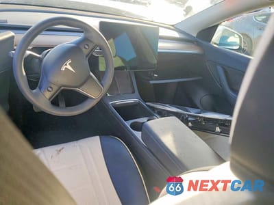 Zdjęcie 8 z 13 samochodu: 2022 TESLA MODEL Y VIN:7SAYGDEE3NF461716 - miniatura