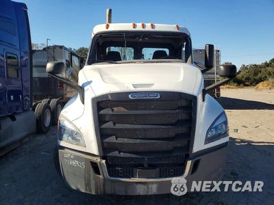 Zdjęcie 9 z 10 samochodu: 2020 FREIGHTLINER CASCADIA 126 SEMI TRUCK VIN:1FUJHLDV1LLLM1794 - miniatura