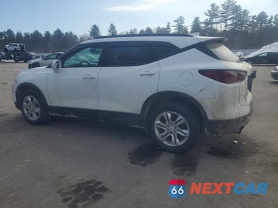 Drugie zdjęcie samochodu z przodu: 2019 CHEVROLET BLAZER 2LT VIN:3GNKBGRS4KS674865 - miniatura
