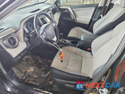 Zdjęcie 7 z 13 samochodu: 2017 TOYOTA RAV4 HYBRID XLE VIN:JTMRJREV7HD075831 - miniatura